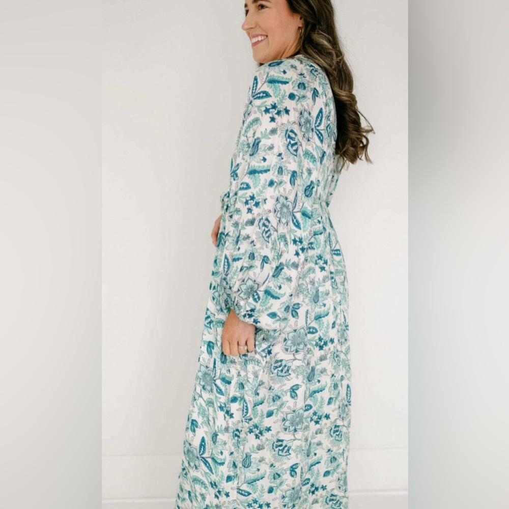 Cassia Clara The Label  Elegant Blue Floral Maxi Dress - Picture 2 of 3